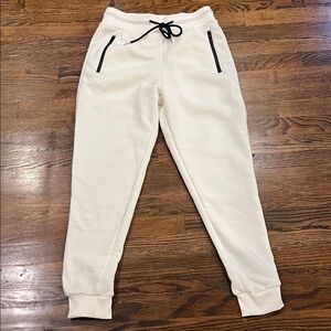 White sweatpants only worn once…like new condition.
Made by pure champ